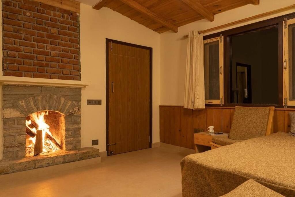 Dream Cottage 3 Pet-Friendly 2Br W Mountain View มุกเตชวาร์ ภายนอก รูปภาพ