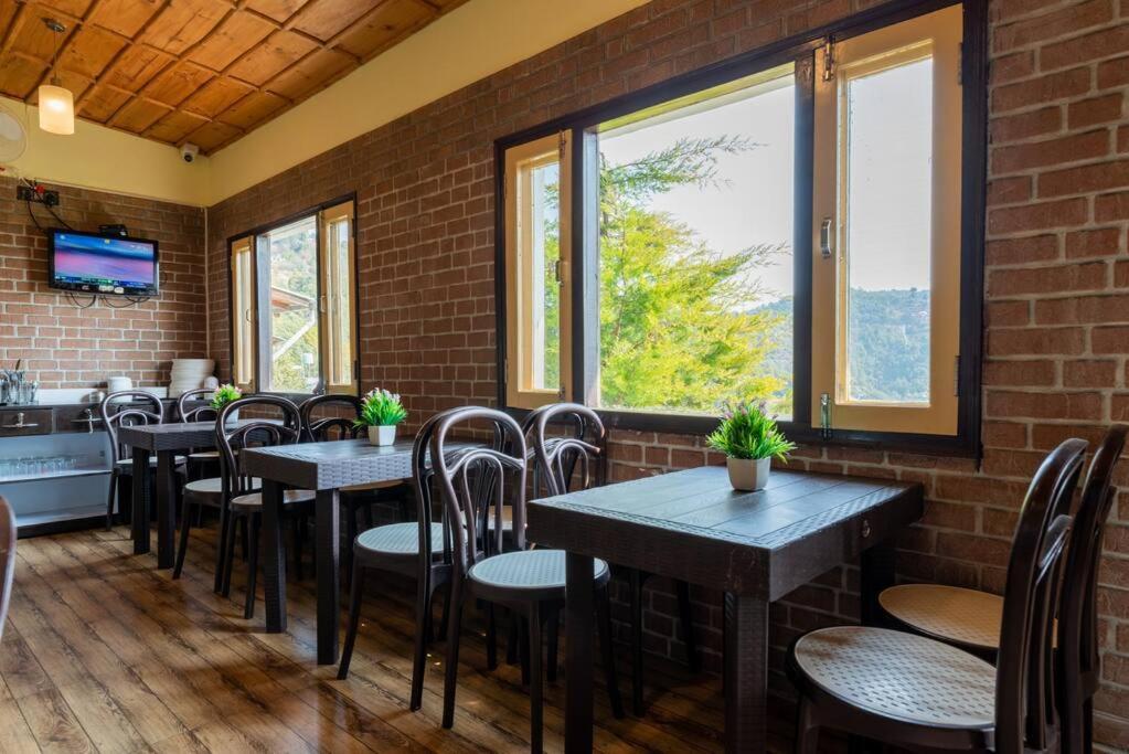 Dream Cottage 3 Pet-Friendly 2Br W Mountain View มุกเตชวาร์ ภายนอก รูปภาพ